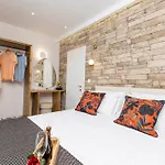 Divinum Mare Luxury