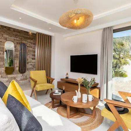 Divinum Mare Luxury With Private Pool & Sea View Apartment